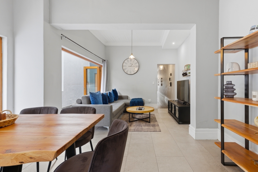 2 Bedroom Property for Sale in Green Point Western Cape